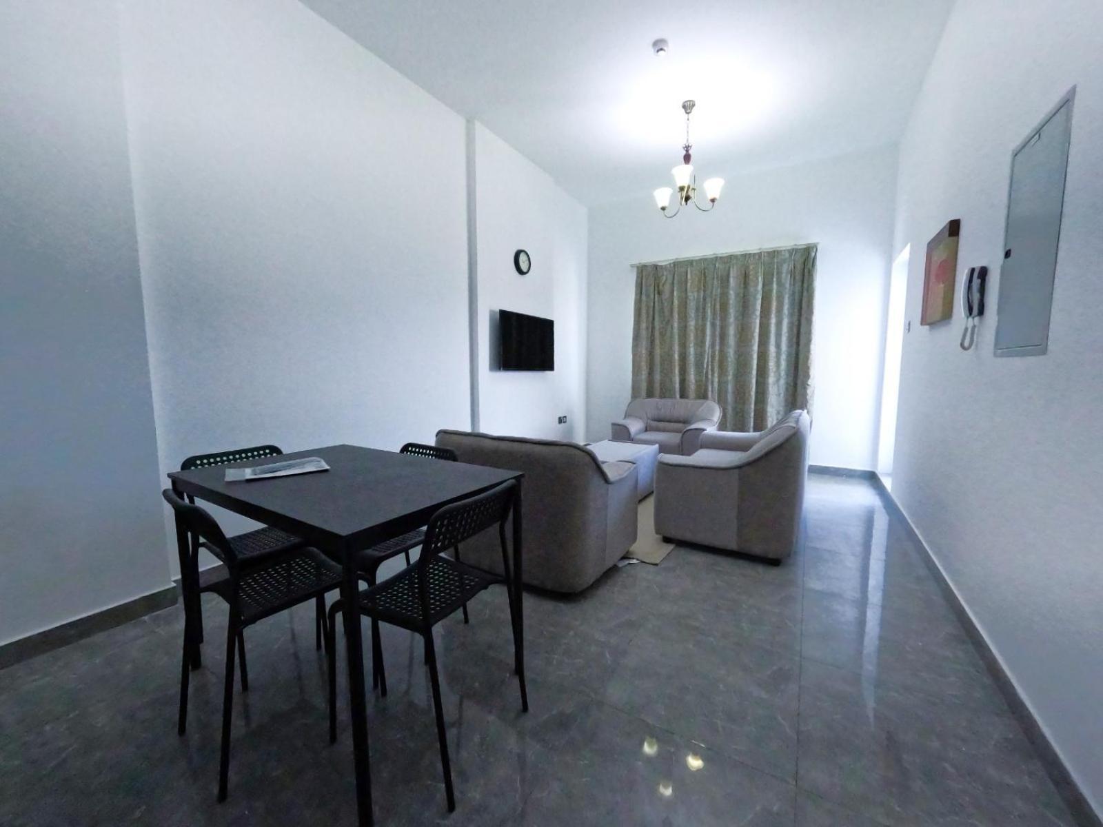 Warsan Star Residence - Home Stay ดูไบ ภายนอก รูปภาพ