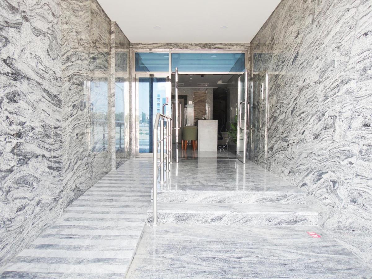 Warsan Star Residence - Home Stay ดูไบ ภายนอก รูปภาพ